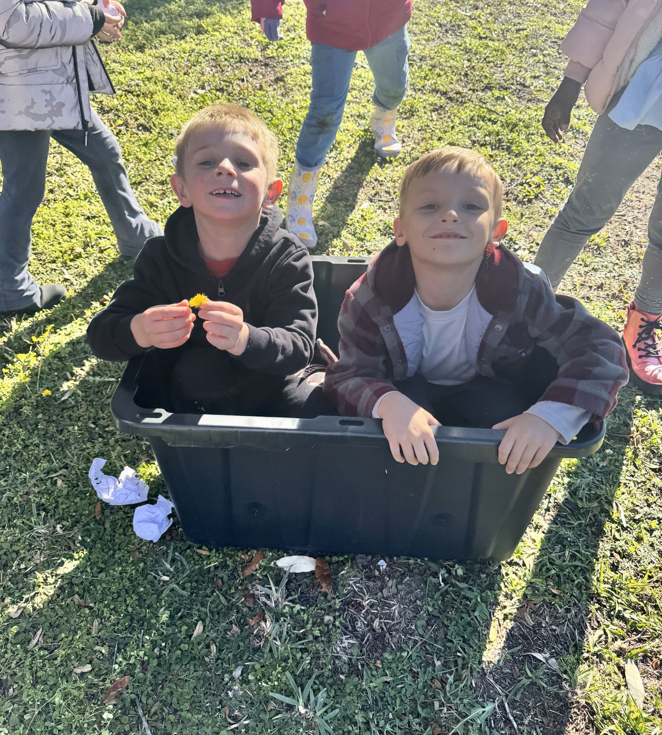 Kinder Florida Snowball Fight - <p>Science Showcase</p><p>Kindergarten Florida Snowball Fight</p><p>Literacy Week</p>